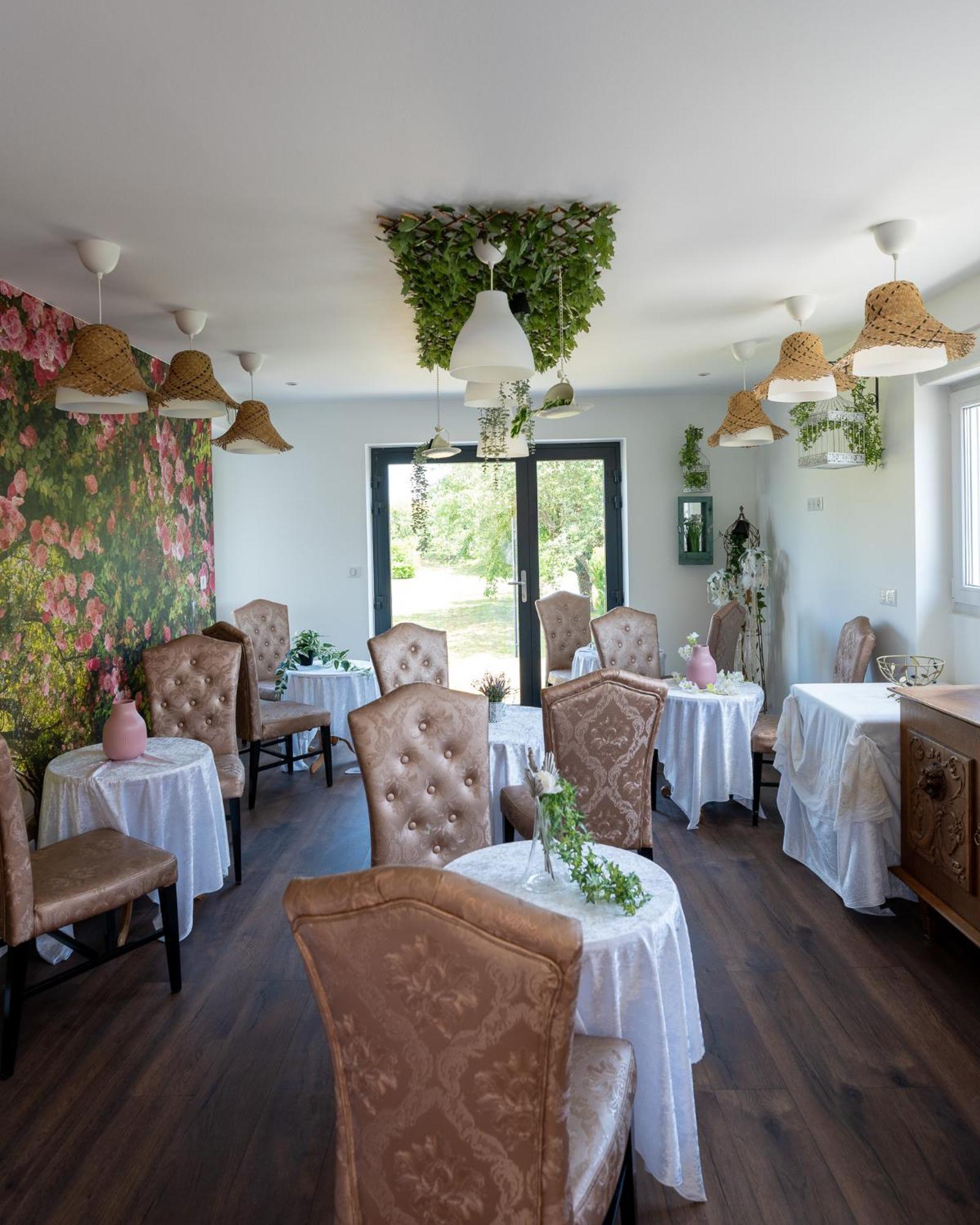 Le Jardin D'Eden By Leslodgespa Blotzheim Buitenkant foto